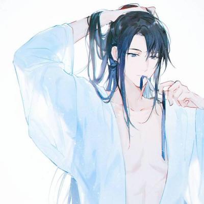 眼镜王蛇爬向民房两幼童浑然不觉